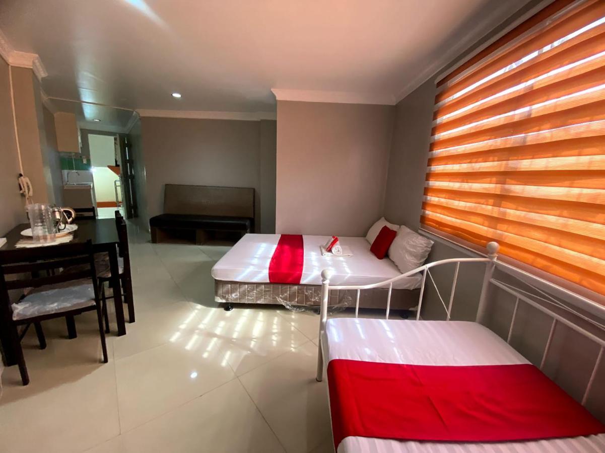 Oyo 104 Manila Venetian Hotel Kültér fotó