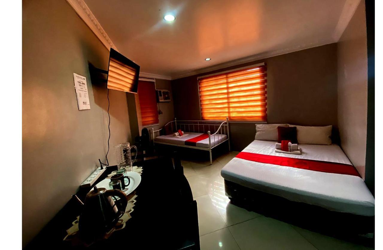Oyo 104 Manila Venetian Hotel Kültér fotó